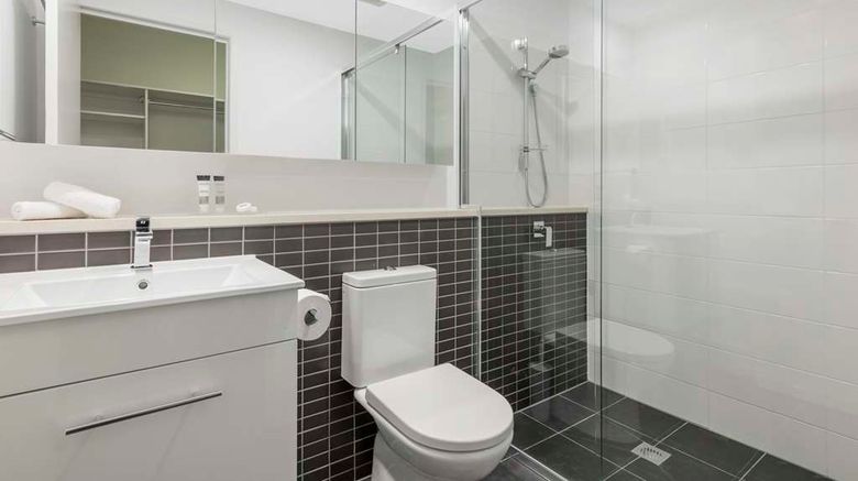 <b>Oaks Brisbane Woolloongabba Suites Room</b>. Images powered by <a href="https://iceportal.shijigroup.com/" title="IcePortal" target="_blank">IcePortal</a>.