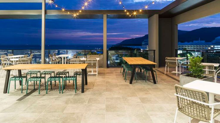 Oaks Cairns Hotel Restaurant