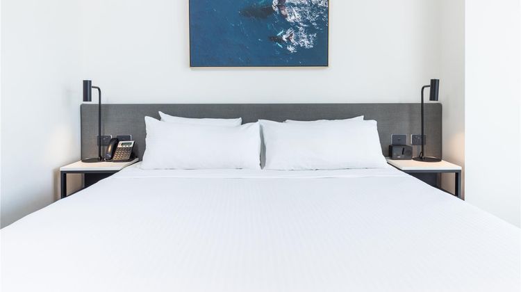 Oaks Cairns Hotel Room