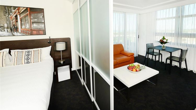 Oaks Gladstone Grand Hotel Room