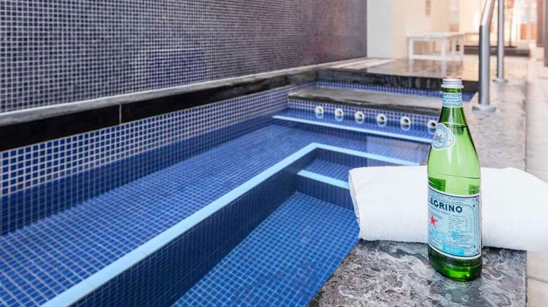 <b>Oaks Glenelg Liberty Suites Spa</b>. Images powered by <a href="https://iceportal.shijigroup.com/" title="IcePortal" target="_blank">IcePortal</a>.