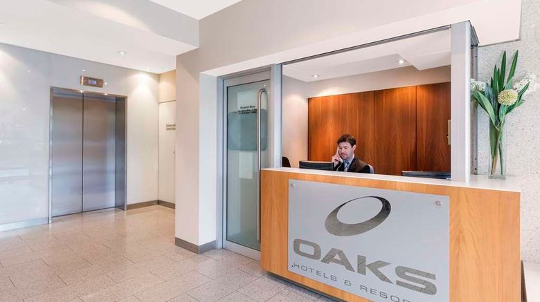 <b>Oaks Glenelg Liberty Suites Lobby</b>. Images powered by <a href="https://iceportal.shijigroup.com/" title="IcePortal" target="_blank">IcePortal</a>.
