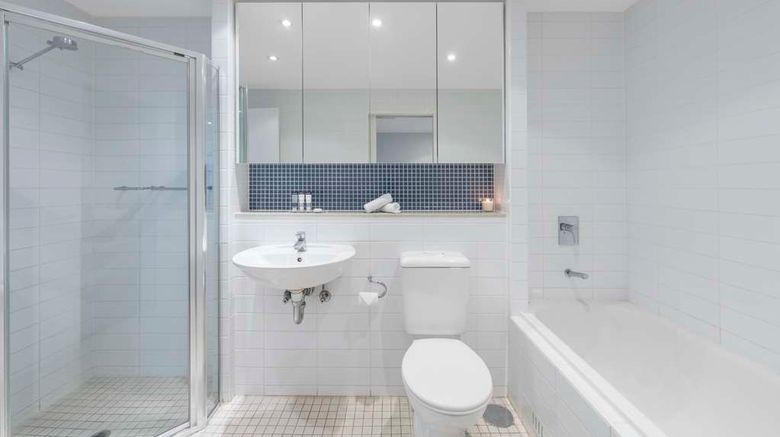 <b>Oaks Glenelg Liberty Suites Room</b>. Images powered by <a href="https://iceportal.shijigroup.com/" title="IcePortal" target="_blank">IcePortal</a>.