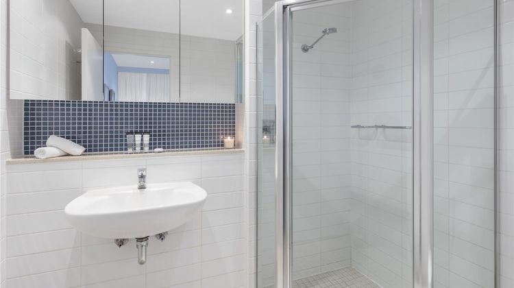 Oaks Glenelg Liberty Suites Room