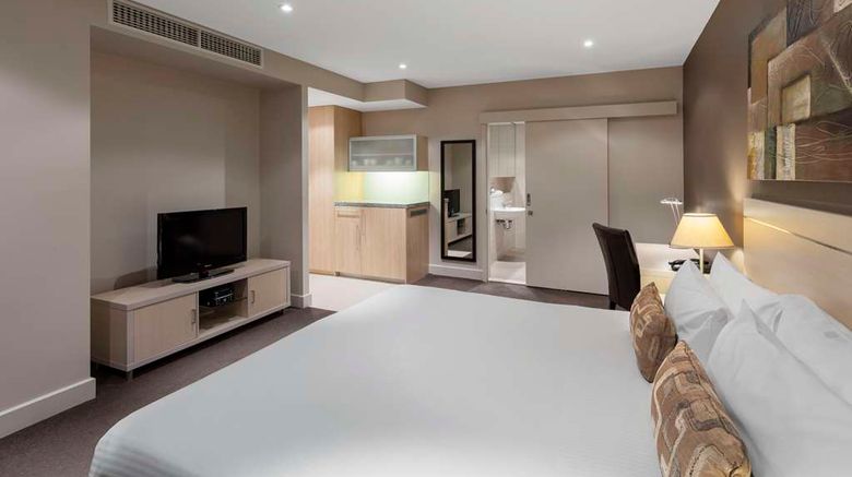 <b>Oaks Glenelg Plaza Pier Suites Suite</b>. Images powered by <a href="https://iceportal.shijigroup.com/" title="IcePortal" target="_blank">IcePortal</a>.