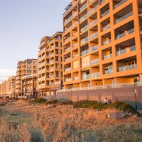 Oaks Glenelg Plaza Pier Suites