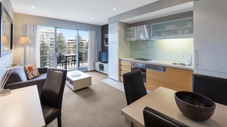 Oaks Glenelg Plaza Pier Suites Suite