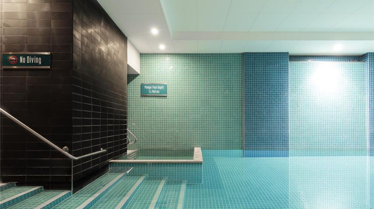 Oaks Glenelg Plaza Pier Suites Pool