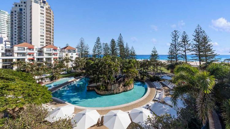 Oaks Gold Coast Calypso Plaza Suites Exterior