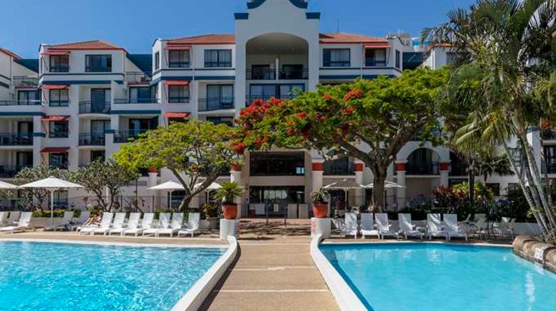 <b>Oaks Gold Coast Calypso Plaza Suites Pool</b>. Images powered by <a href="https://iceportal.shijigroup.com/" title="IcePortal" target="_blank">IcePortal</a>.