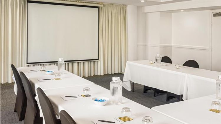 Oaks Gold Coast Calypso Plaza Suites Meeting