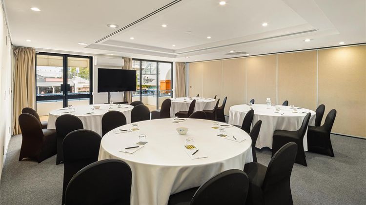 Oaks Gold Coast Calypso Plaza Suites Meeting