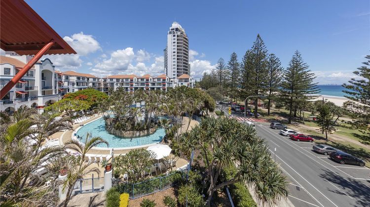 Oaks Gold Coast Calypso Plaza Suites Exterior