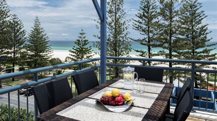 Oaks Gold Coast Calypso Plaza Suites Room