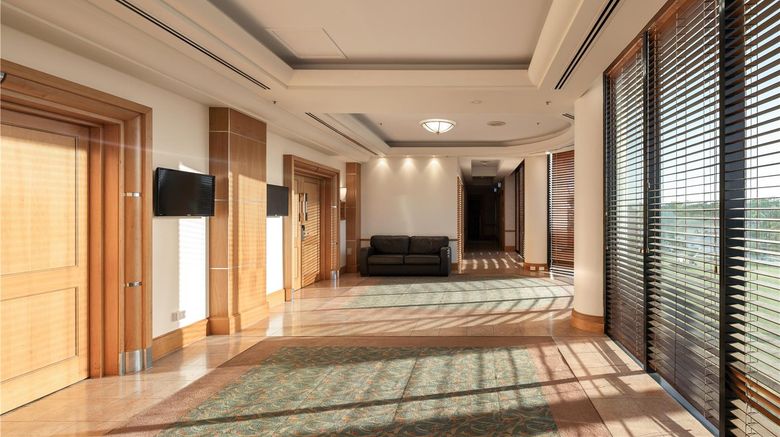<b>Oaks Gold Coast Hotel Lobby</b>. Images powered by <a href="https://iceportal.shijigroup.com/" title="IcePortal" target="_blank">IcePortal</a>.