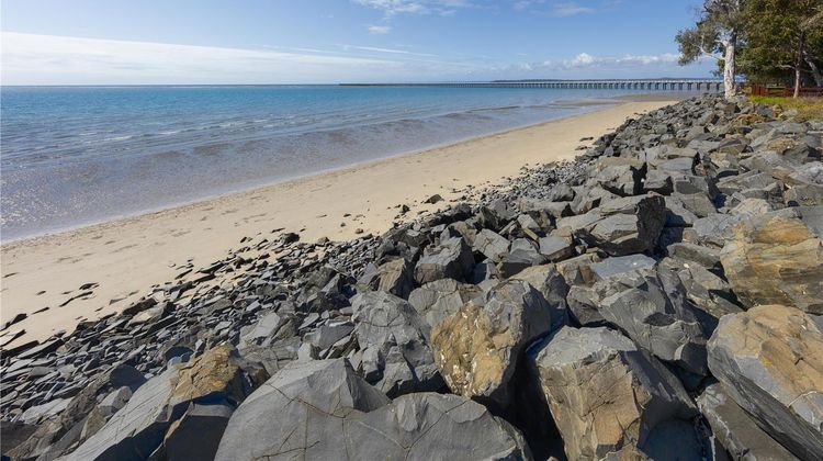 Oaks Hervey Bay Resort and Spa Beach
