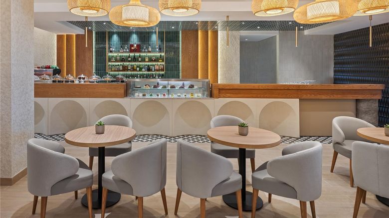 <b>Oaks Ibn Battuta Gate Dubai Restaurant</b>. Images powered by <a href="https://iceportal.shijigroup.com/" title="IcePortal" target="_blank">IcePortal</a>.