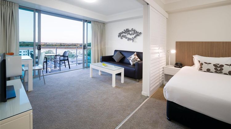 Oaks Mackay Rivermarque Hotel Suite