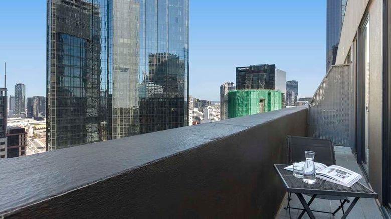 <b>Oaks Melbourne on Collins Street Exterior</b>. Images powered by <a href="https://iceportal.shijigroup.com/" title="IcePortal" target="_blank">IcePortal</a>.