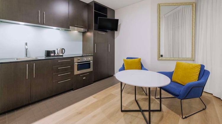 Oaks Melbourne on Collins Street Room