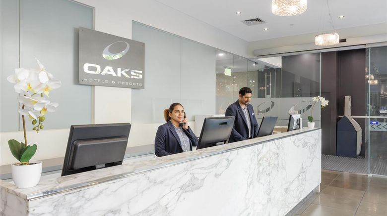 <b>Oaks Melbourne on Collins Street Lobby</b>. Images powered by <a href="https://iceportal.shijigroup.com/" title="IcePortal" target="_blank">IcePortal</a>.