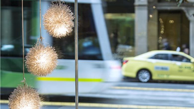 <b>Oaks Melbourne on Collins Street Lobby</b>. Images powered by <a href="https://iceportal.shijigroup.com/" title="IcePortal" target="_blank">IcePortal</a>.