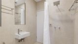 Oaks Melbourne on Collins Street Room