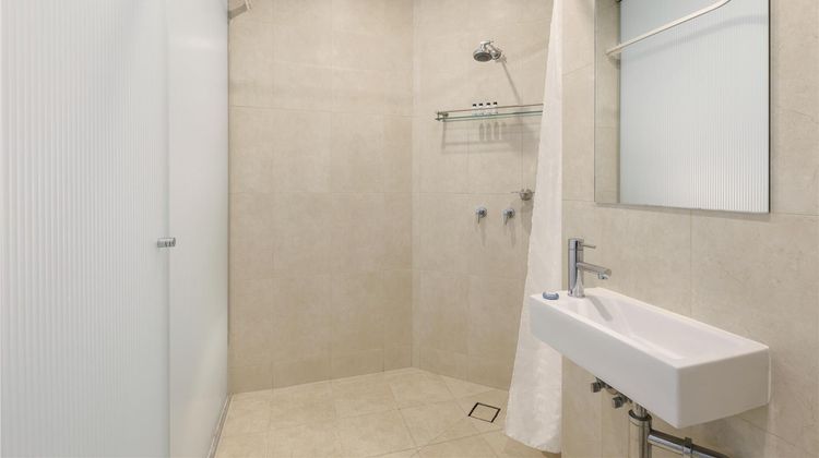 Oaks Melbourne on Collins Street Room