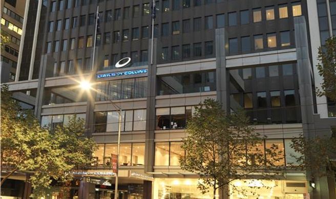 Oaks Melbourne on Collins Street Exterior