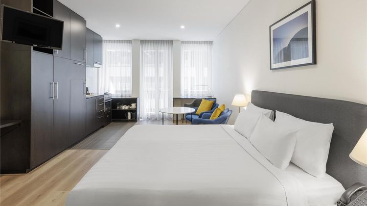 Oaks Melbourne on Collins Street Room