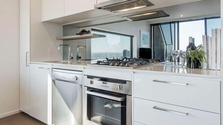 Oaks Melbourne on William Suites Room