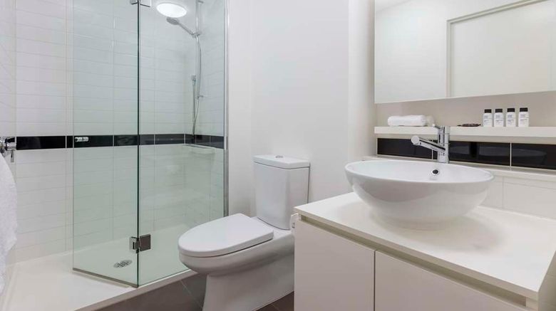 <b>Oaks Melbourne on William Suites Room</b>. Images powered by <a href="https://iceportal.shijigroup.com/" title="IcePortal" target="_blank">IcePortal</a>.