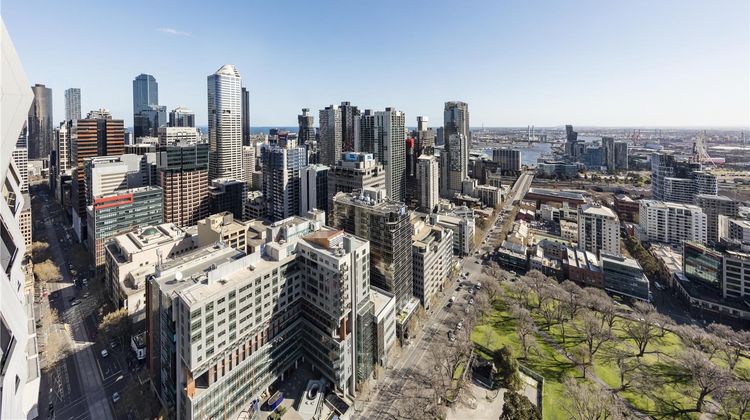 Oaks Melbourne on William Suites Exterior