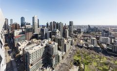 Oaks Melbourne on William Suites