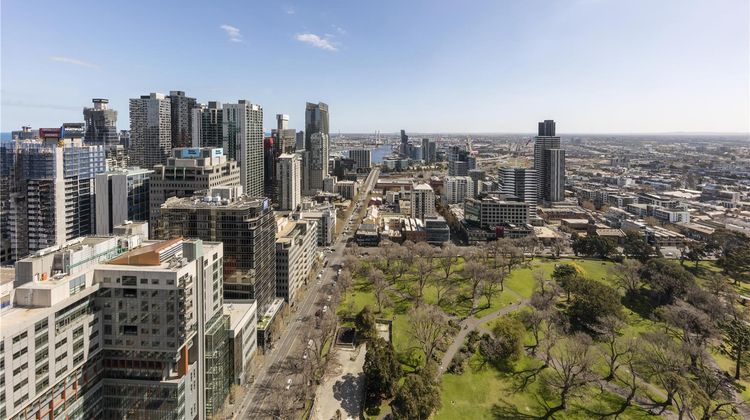 Oaks Melbourne on William Suites Room
