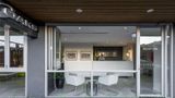 Oaks Melbourne South Yarra Suites Lobby