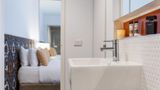 Oaks Melbourne South Yarra Suites Room