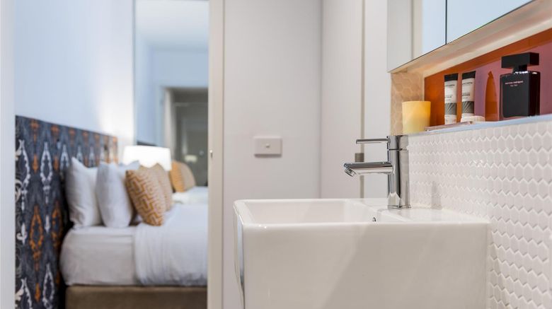 <b>Oaks Melbourne South Yarra Suites Room</b>. Images powered by <a href="https://iceportal.shijigroup.com/" title="IcePortal" target="_blank">IcePortal</a>.