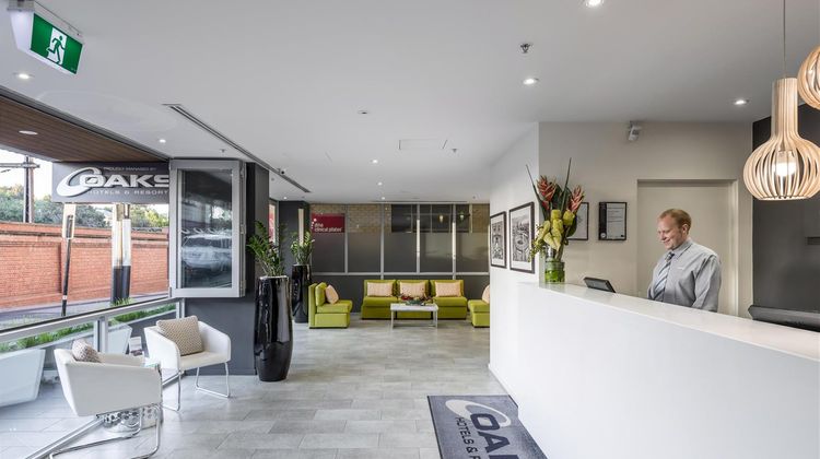 Oaks Melbourne South Yarra Suites Lobby