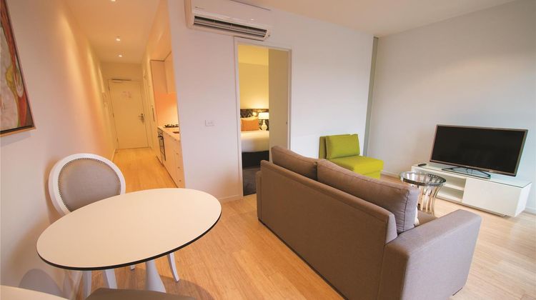 Oaks Melbourne South Yarra Suites Suite