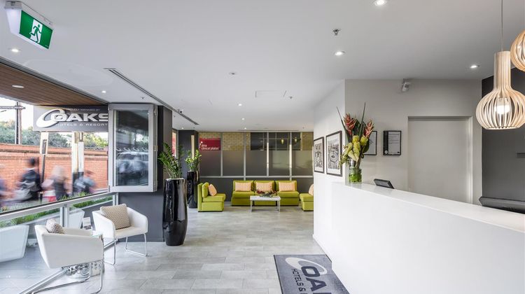 Oaks Melbourne South Yarra Suites Lobby