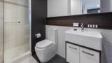 Oaks Melbourne Southbank Suites Room