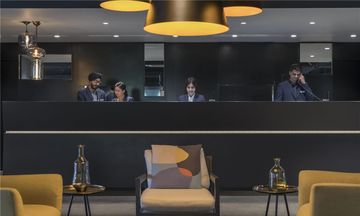 Oaks Melbourne Southbank Suites