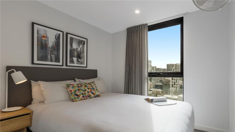 Oaks Melbourne Southbank Suites Suite