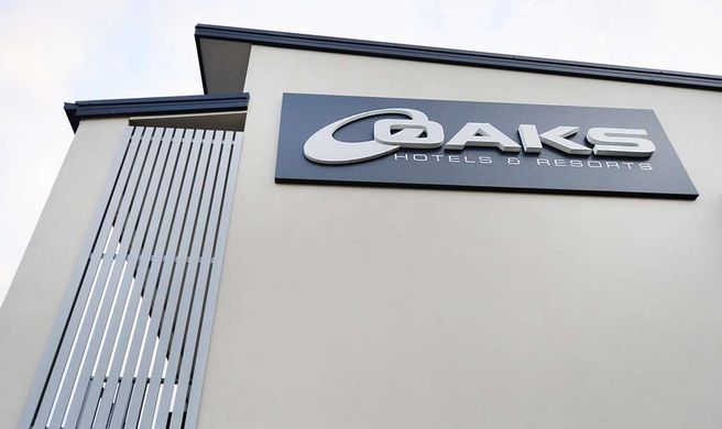Oaks Middlemount Suites Exterior