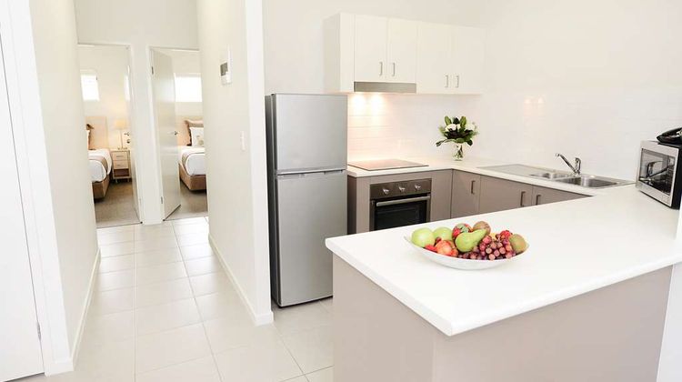 Oaks Middlemount Suites Room