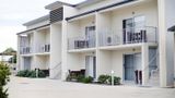 Oaks Middlemount Suites Exterior