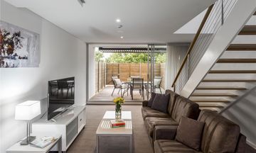 Oaks Nelson Bay Lure Suites