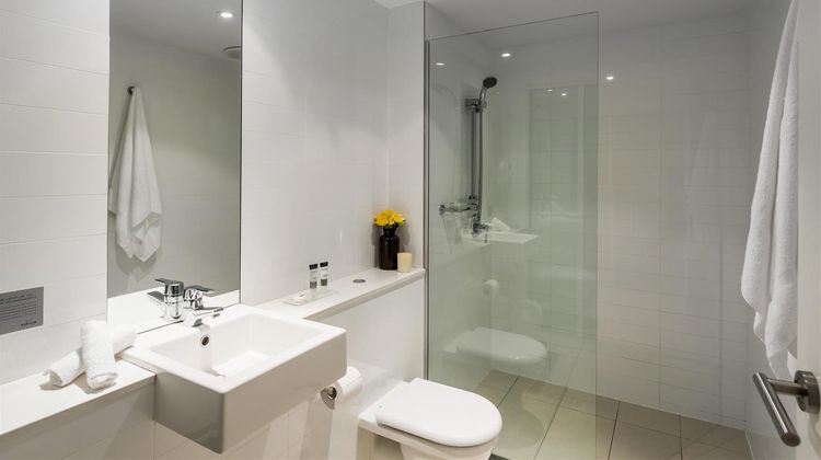 Oaks Nelson Bay Lure Suites Room