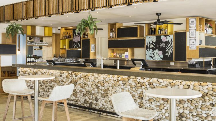 Oaks Port Douglas Resort Restaurant